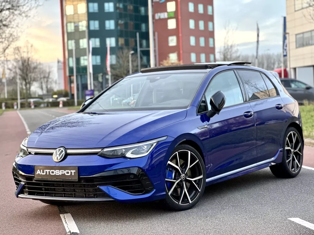 Volkswagen Golf - Premium detail 3