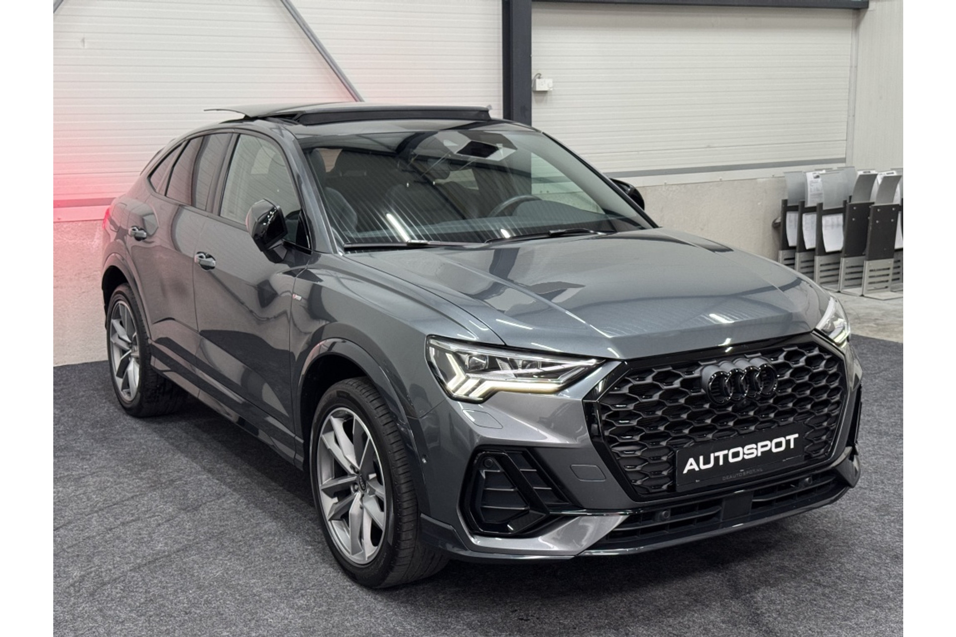 Audi Q3 - Premium detail 3