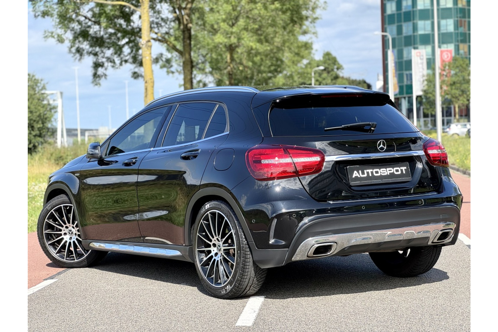 Mercedes-benz GLA - Premium detail 3