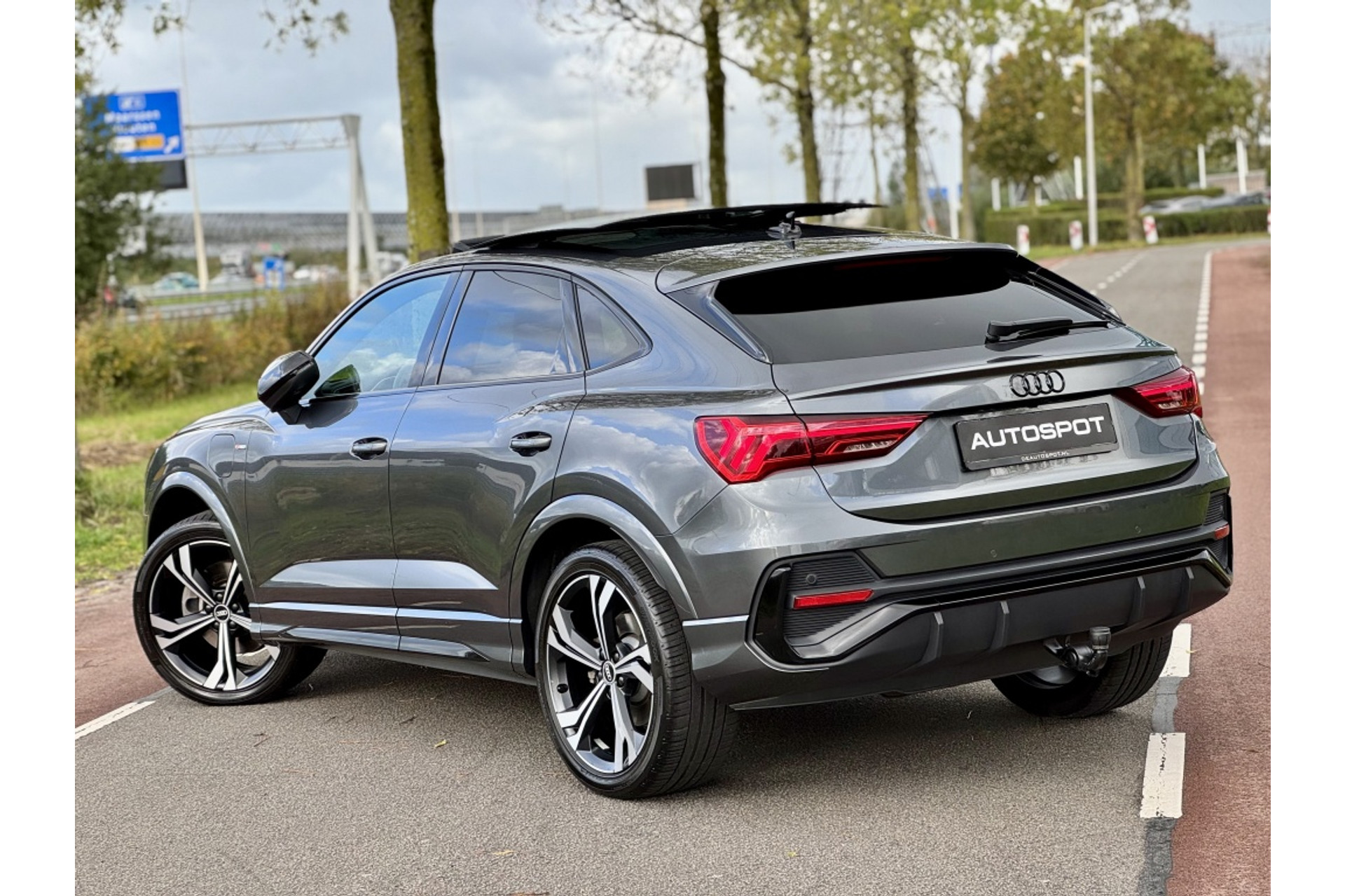 Audi Q3 - Premium detail 3