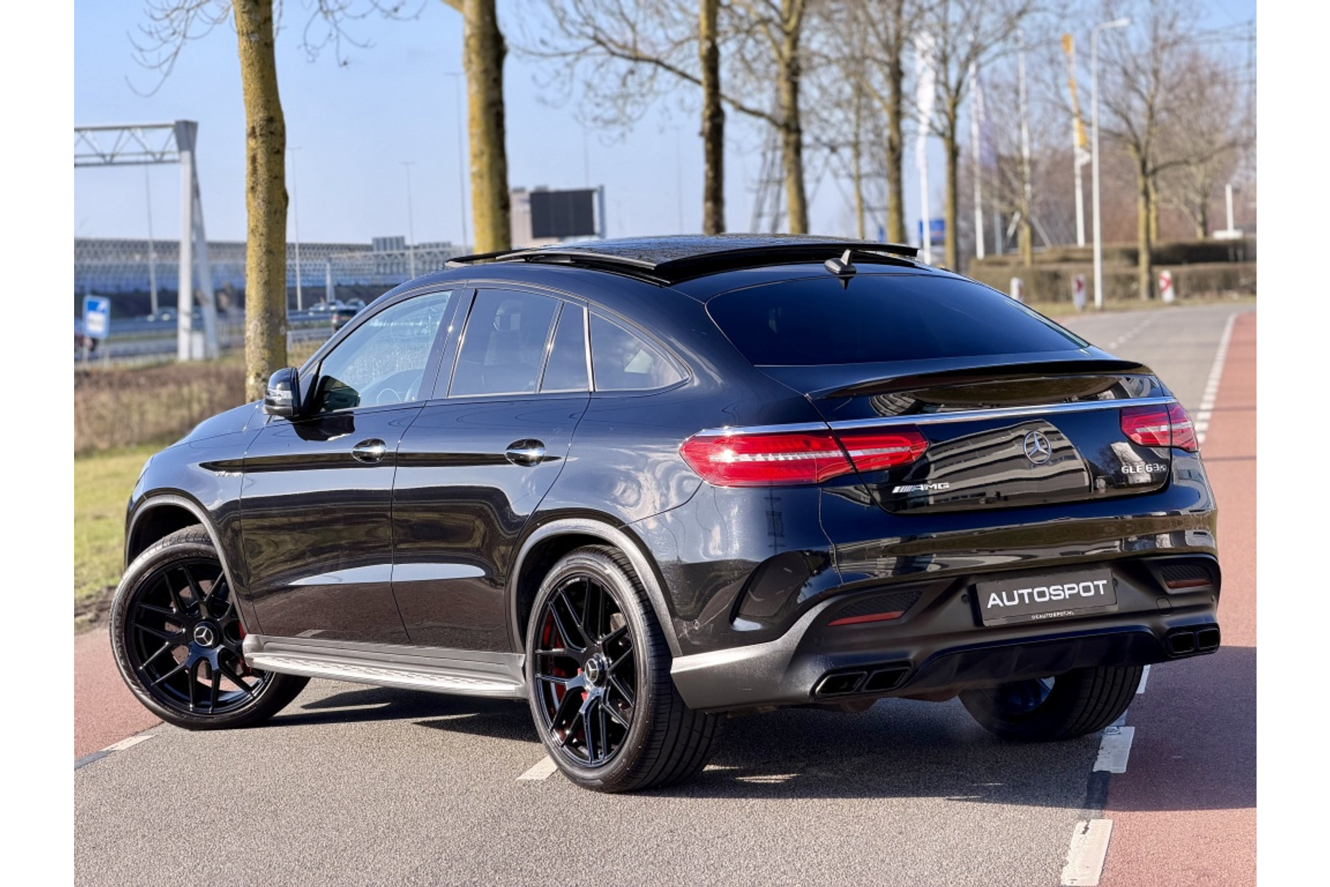 Mercedes-benz GLE - Premium detail 3