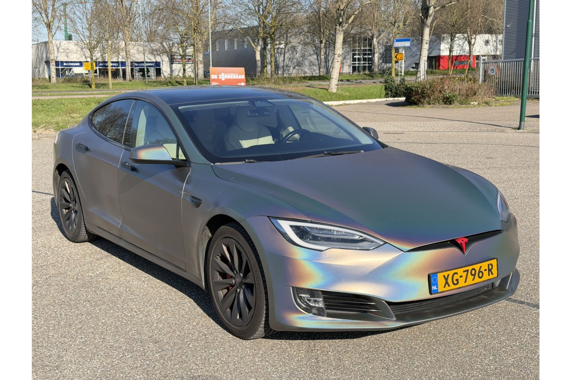 Tesla Model S - Premium detail 3