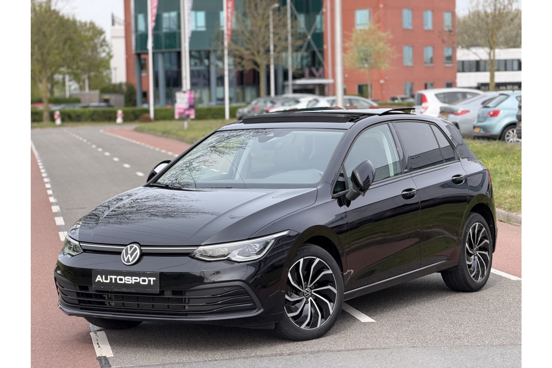 Volkswagen Golf - Premium detail 3