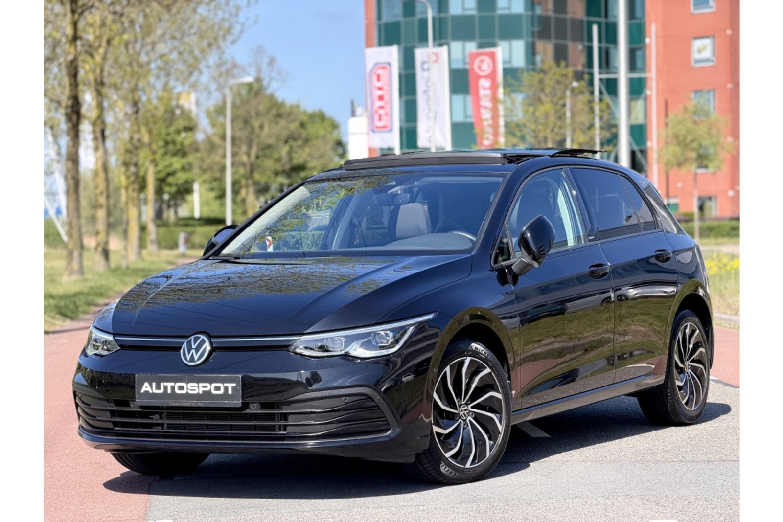 Volkswagen Golf - Premium detail 3