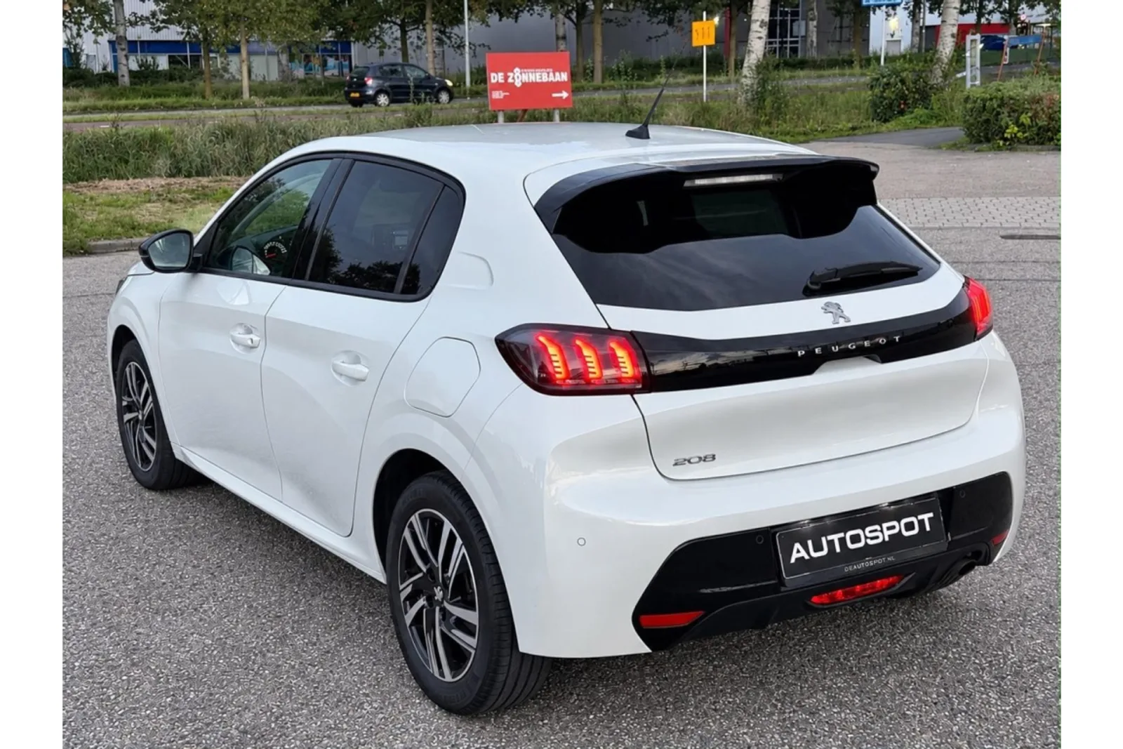 Peugeot 208 - Afbeelding 2
